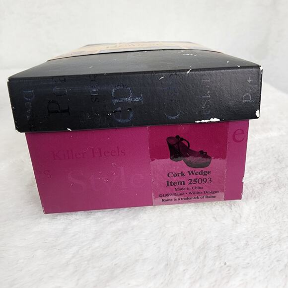 📽️ Cork Wedge- Just The Right Shoe Sculpture. Mint Condition. COA includes Box - Picture 5 of 6